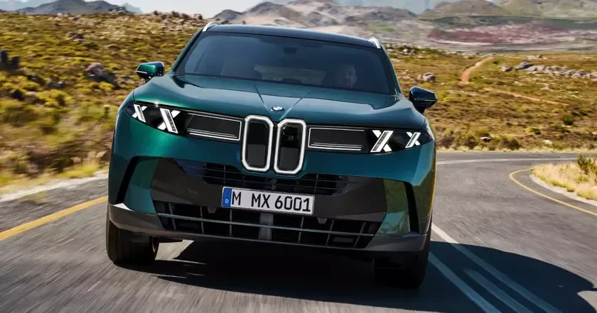 BMW увеличила расчетный запас хода электрического кроссовера iX5