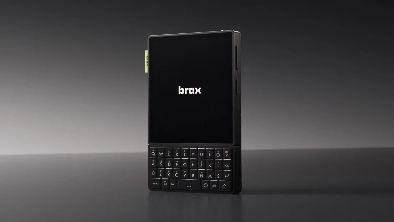 Brax анонсировала компактный QWERTY-смартфон Wink на Dimensity 7500