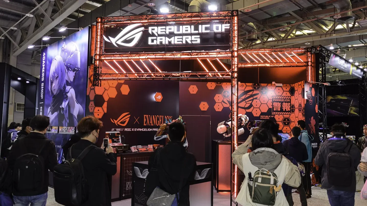 Стенд Republic of Gamers на выставке