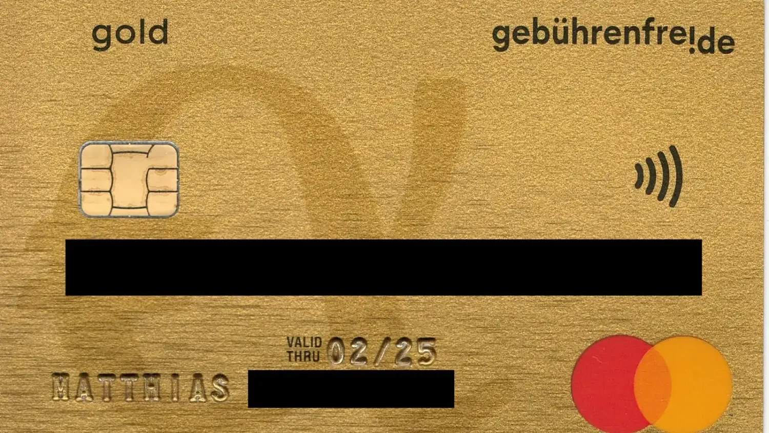 Золотая банковская карта Mastercard с чипом