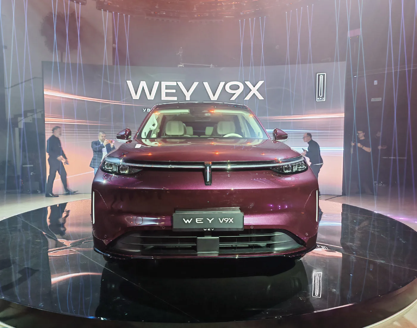 Иллюстрация к материалу «GWM представила флагманский гибридный кроссовер WEY V9X». Фото: Mobile-review.