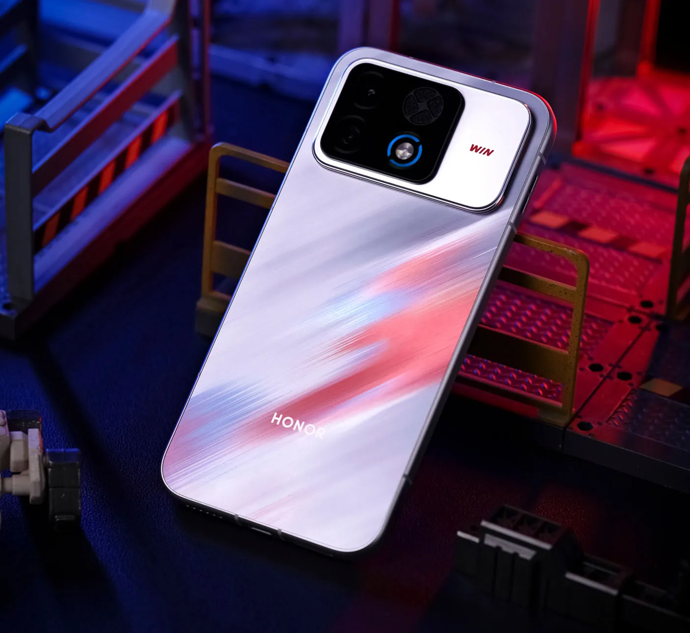 Новые устройства Honor серии WIN показали на живых фото