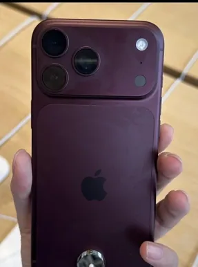 Покупатели iPhone 18 Pro жалуются на выцветание у камер