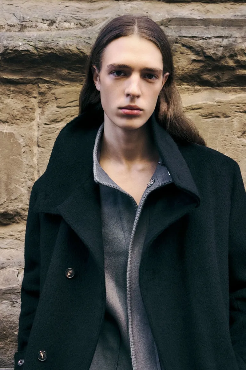 Иллюстрация к материалу «JiyongKim и LANSMERE представили совместную коллекцию». Фото: Hypebeast.