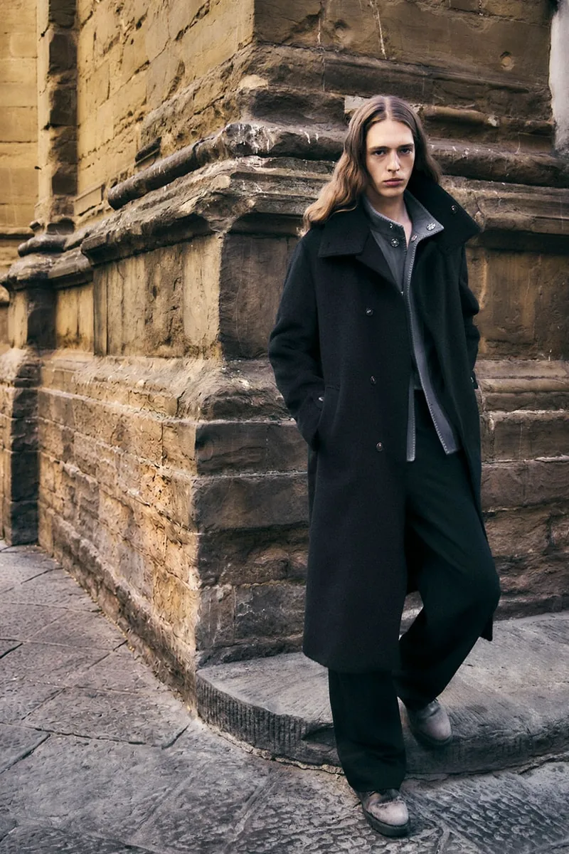 Иллюстрация к материалу «JiyongKim и LANSMERE представили совместную коллекцию». Фото: Hypebeast.