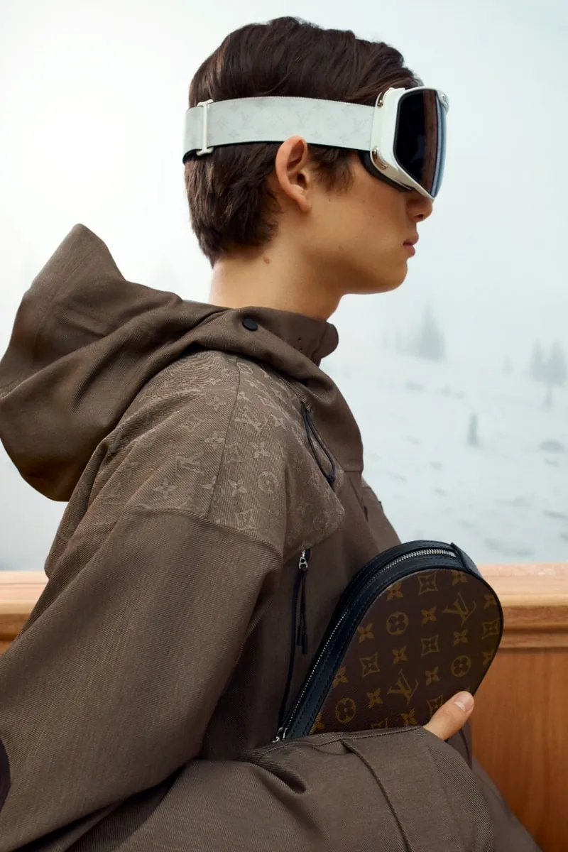 Иллюстрация к материалу «Louis Vuitton представил горнолыжную коллекцию 2027 года». Фото: Hypebeast.