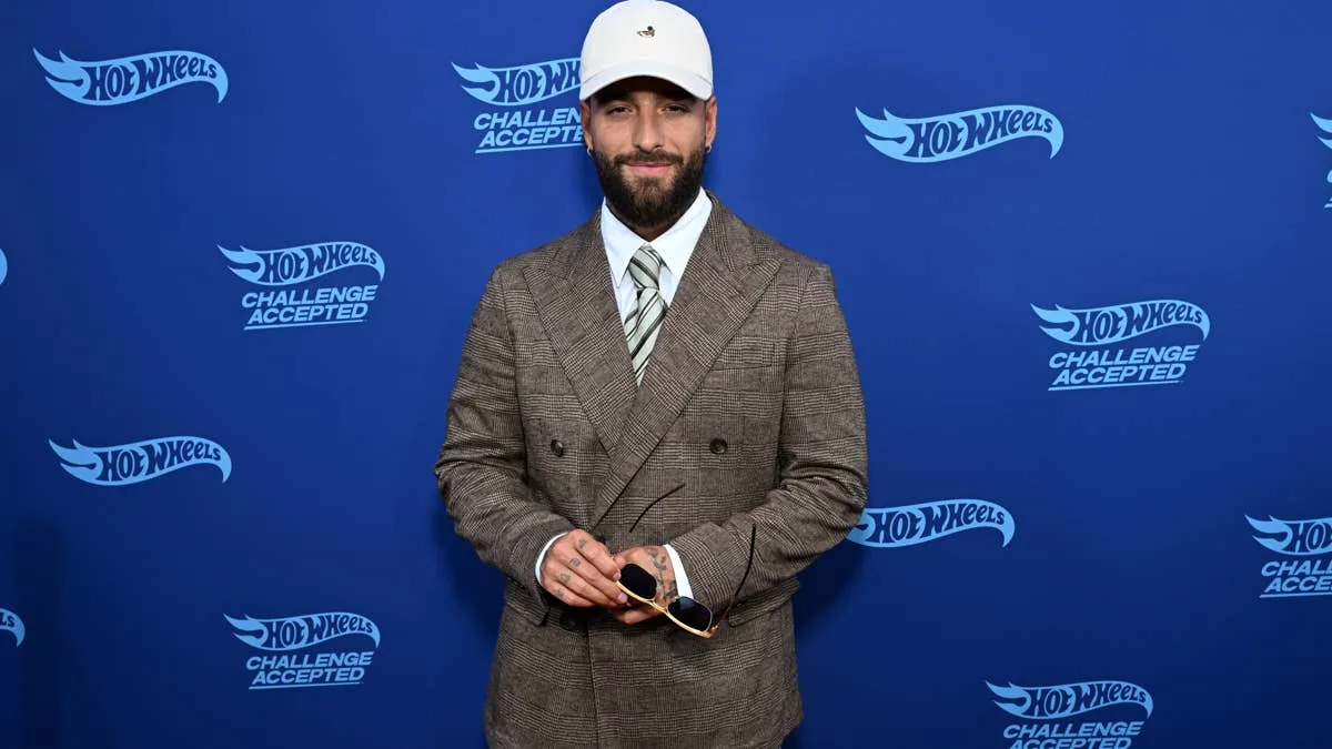 Maluma выступил с Shakira в Мадриде в одежде AMIRI
