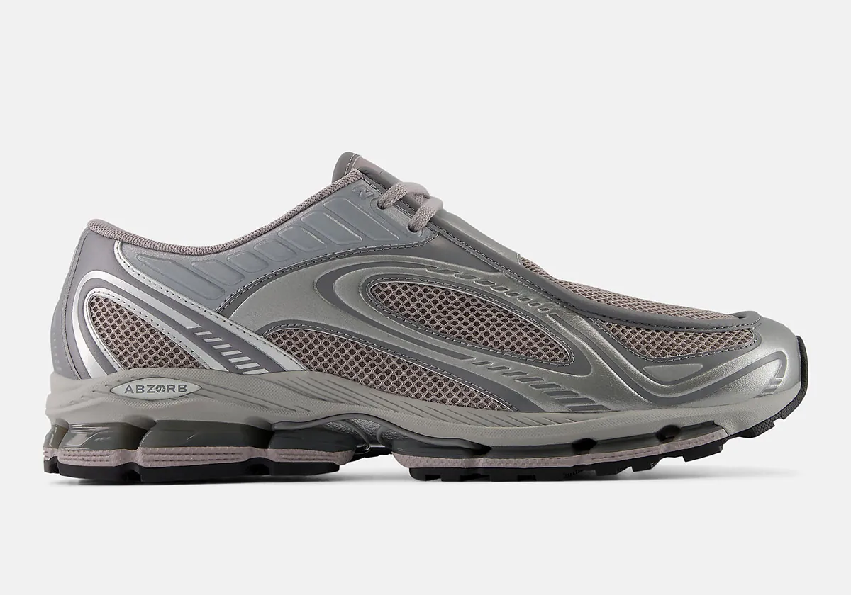 New Balance представила модель 1890A в расцветке Truffle Salt
