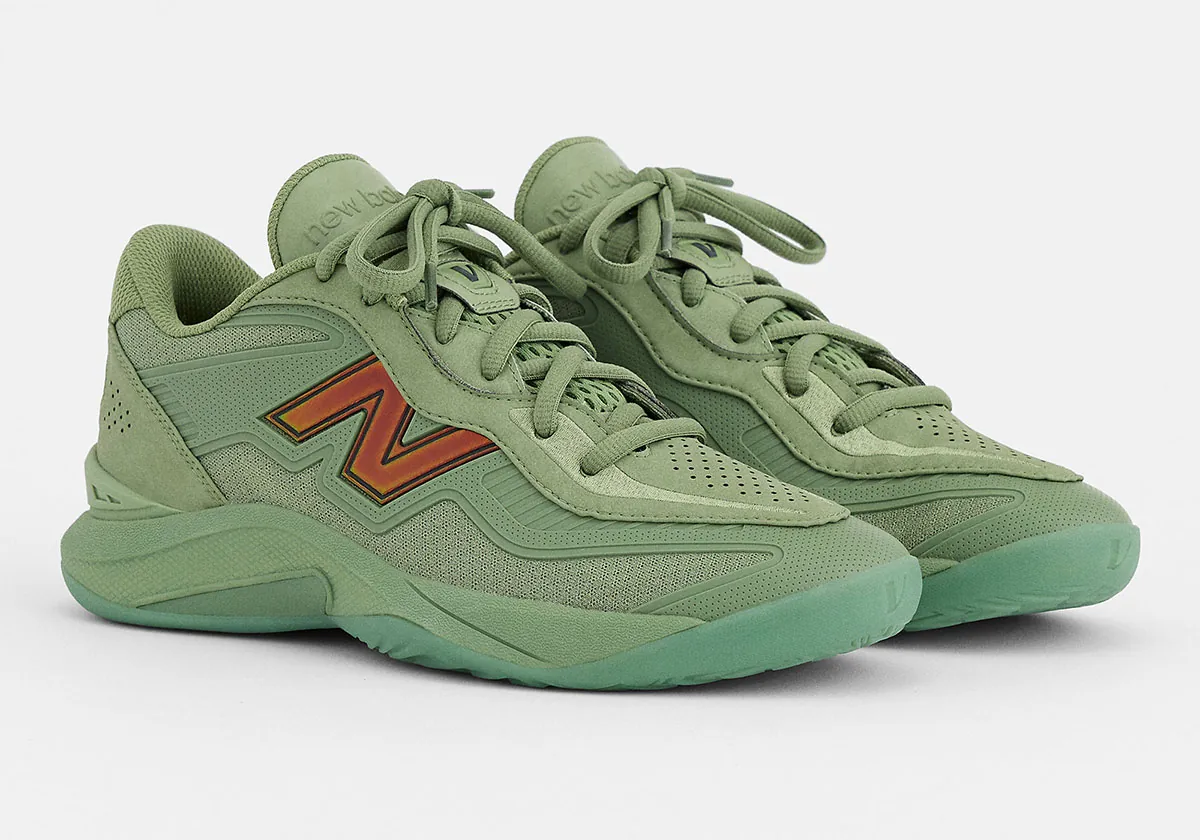 New Balance выпустит пятую именные кроссовки Кавая Леонарда