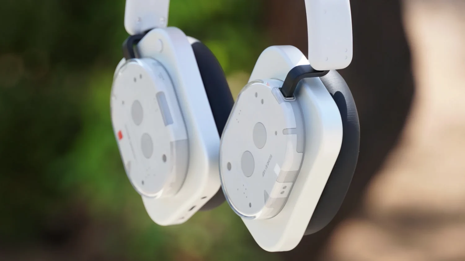 Nothing Headphone (1): наушники, которые не хотят быть как все. И это не единственное их достоинство