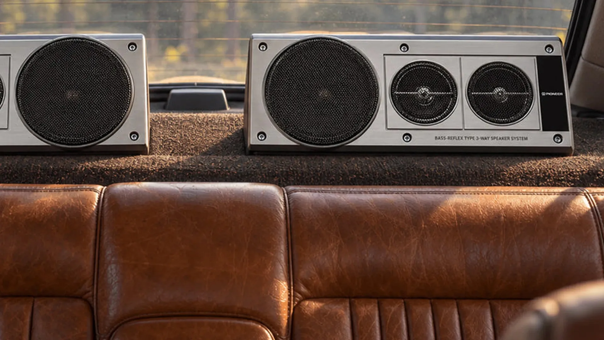 Pioneer представила ретро-аудиокомплект для классических автомобилей