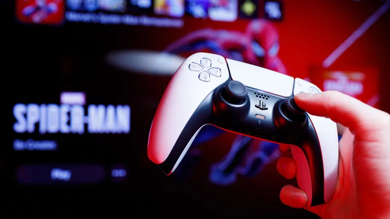 Что означает значок замочка в библиотеке игр на PlayStation 5