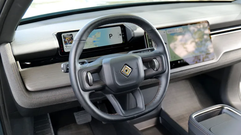 Обзор электрического кроссовера Rivian R2