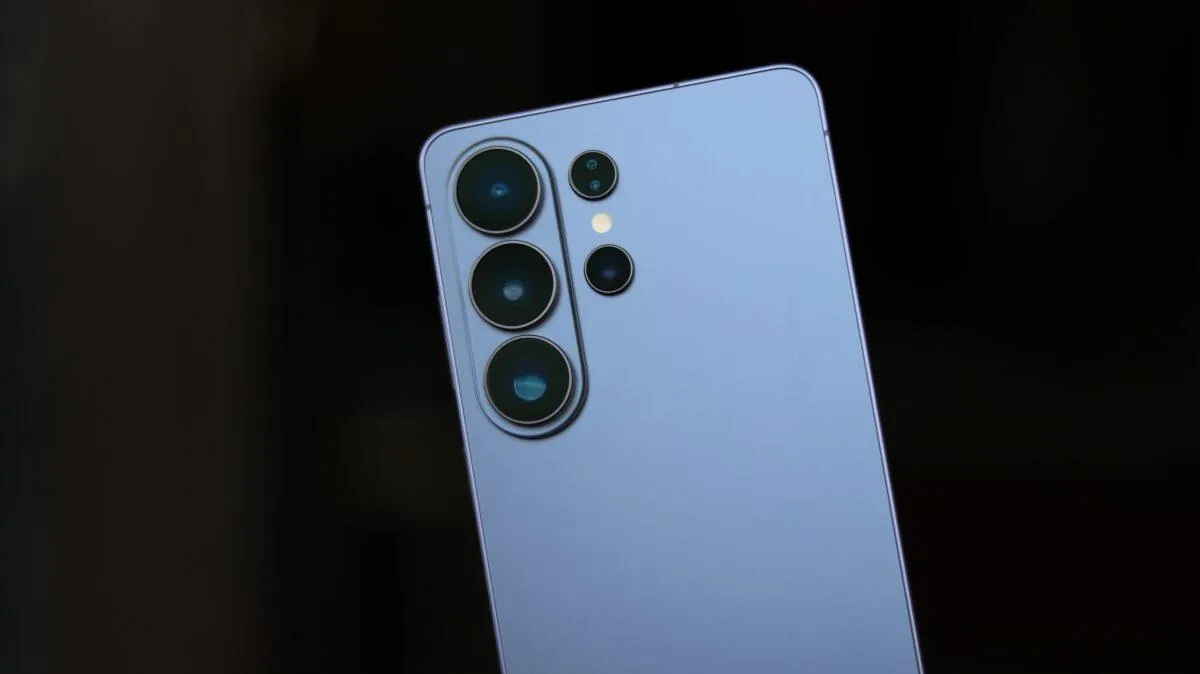 Samsung Galaxy S27 могут сделать дороже предшественников из-за роста цен на память