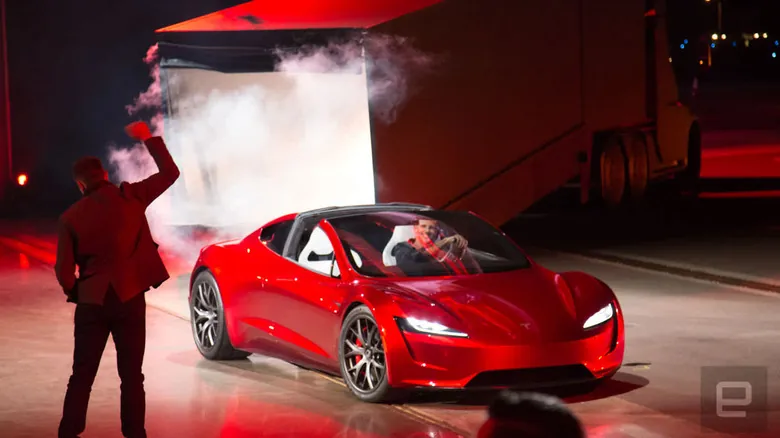 Tesla представит второе поколение спорткара Roadster