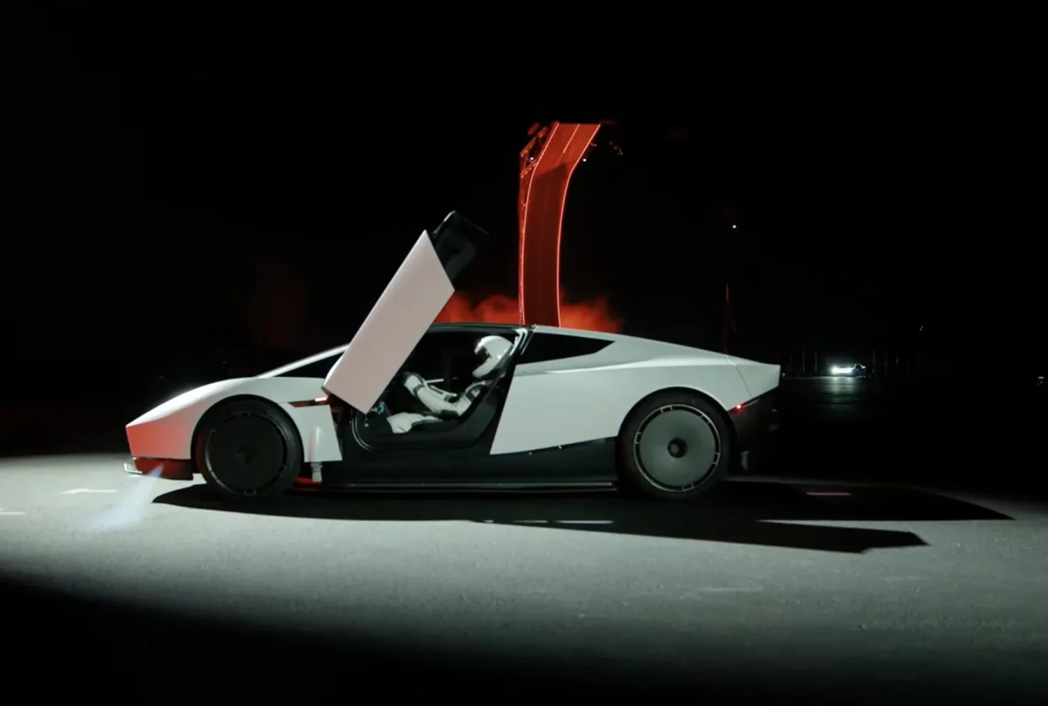 Tesla показала летающий Roadster, который разгоняется до 97 км/ч за секунду