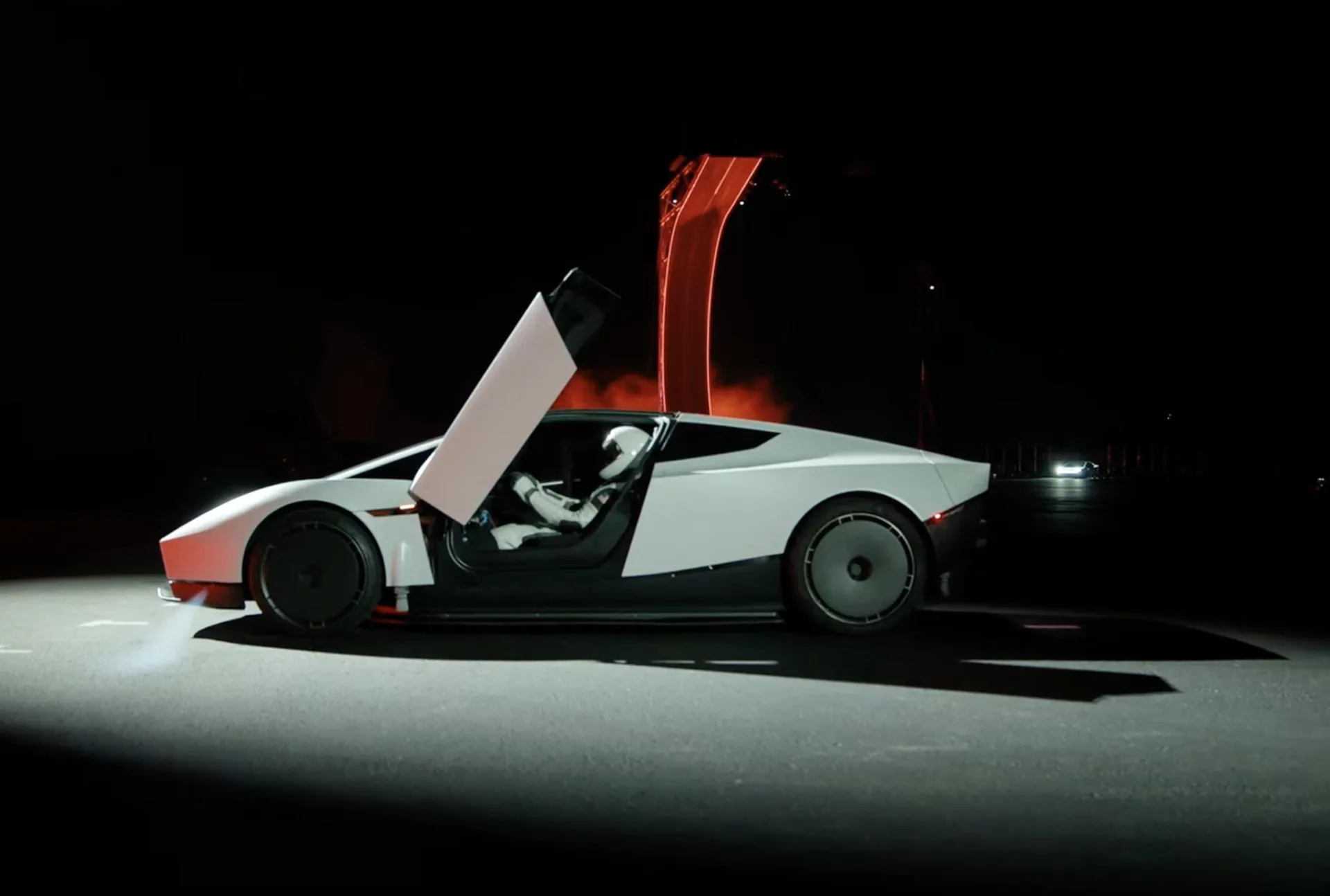Tesla показала летающий Roadster, который разгоняется до 97 км/ч за секунду