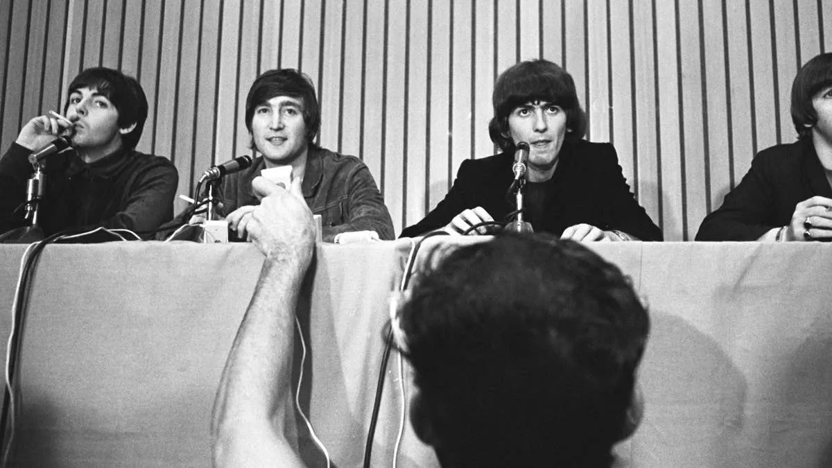 Автографы участников The Beatles продали на eBay за пять фигур