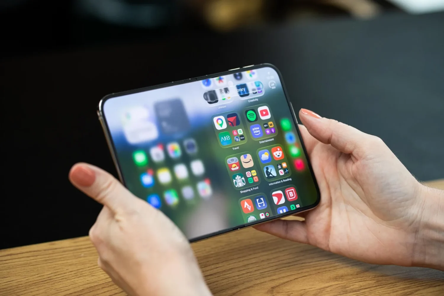 Обозреватель The Verge назвал главное достоинство складного iPhone Duo