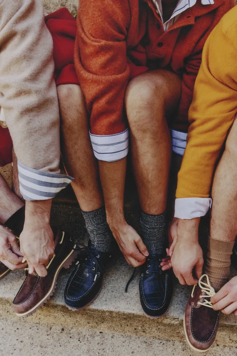 Иллюстрация к материалу «Timberland и Jacquemus выпустили совместные топсайдеры с тиснением под крокодила». Фото: Hypebeast.