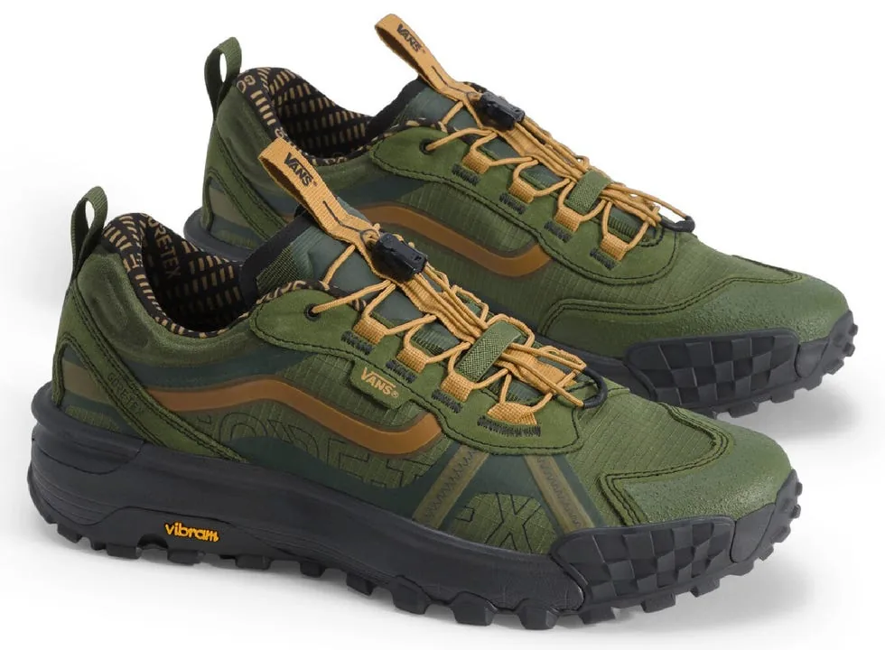 Том Харди появился в прочных кроссовках Vans Crosspath XC Gore-Tex